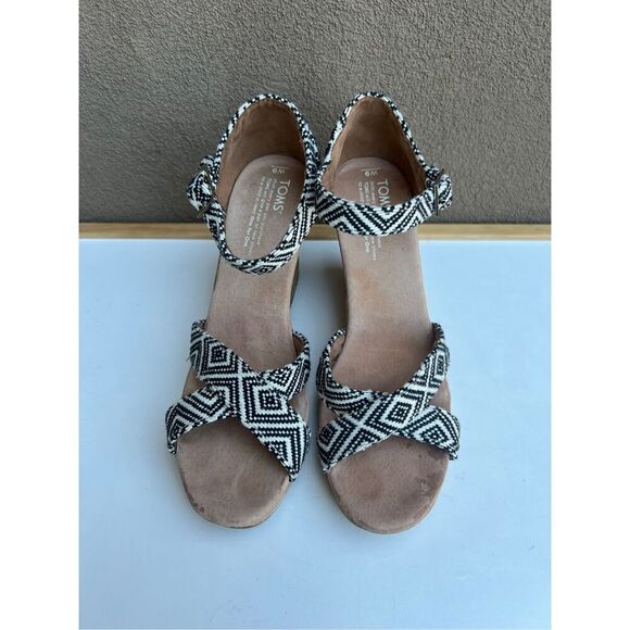 Toms Womens Size 9 Black White Canvas Cork Wedge Sandals Open Toe Ankle Strap - Picture 2 of 8